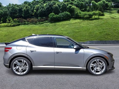 Used 2023 Genesis GV60 Performance image 5