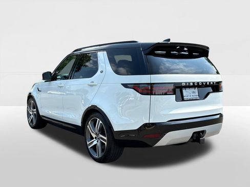 Used 2025 Land Rover Discovery Metropolitan Edition AWD/4WD image 2