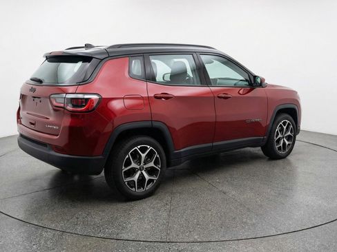 Used 2025 Jeep Compass Limited AWD/4WD image 7