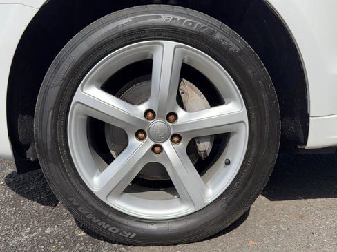 Used 2017 Audi Q5 2.0T Premium Plus w/ Technology Package image 9