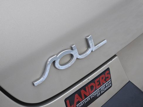 Used 2020 Kia Soul EX image 13