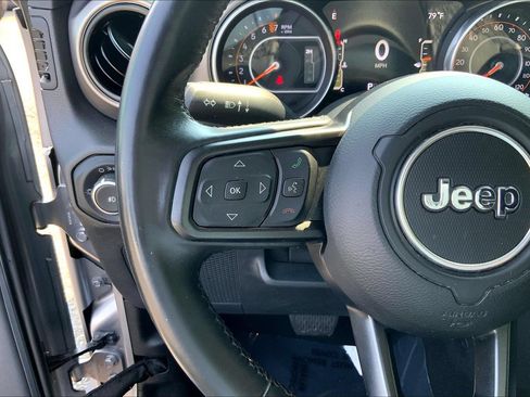 Used 2018 Jeep Wrangler Unlimited Sport S AWD/4WD image 22