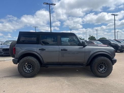 Used 2022 Ford Bronco 4-Door AWD/4WD image 2