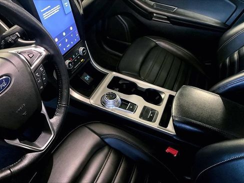 Used 2023 Ford Edge SEL image 15