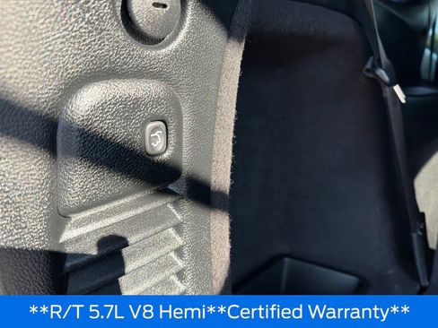 Used 2019 Dodge Durango R/T w/ Technology Group AWD/4WD image 41