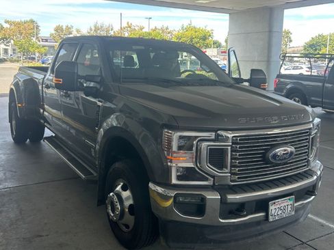 Used 2022 Ford F350 Lariat w/ Lariat Ultimate Package AWD/4WD image 1
