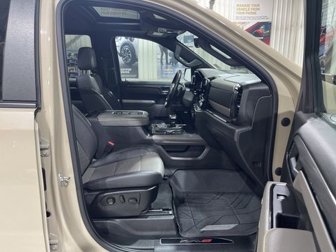 Used 2022 Chevrolet Silverado 1500 ZR2 w/ Technology Package image 21