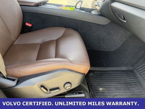 Certified 2023 Volvo XC60 B5 Plus w/ Protection Package Premier image 37
