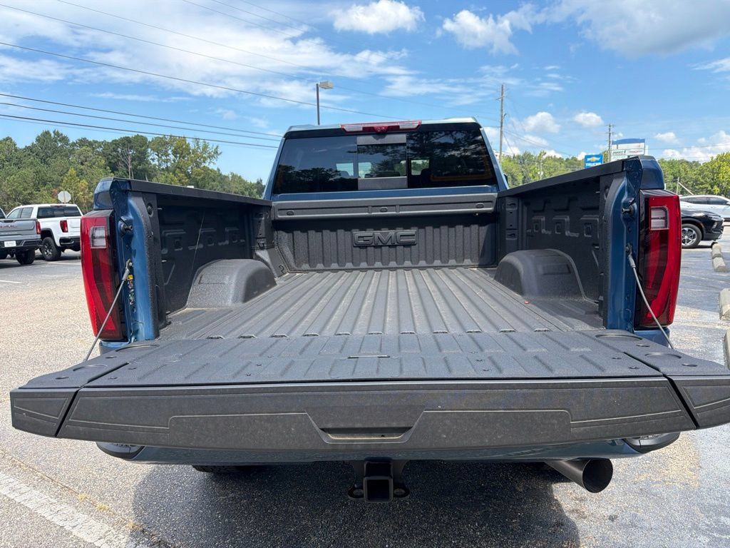 New 2026 GMC Sierra 2500 Denali w/ Denali Reserve Package AWD/4WD image 12