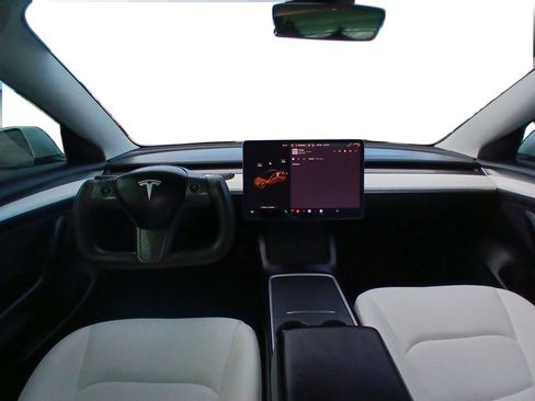 Used 2021 Tesla Model 3 Standard Range Plus image 14