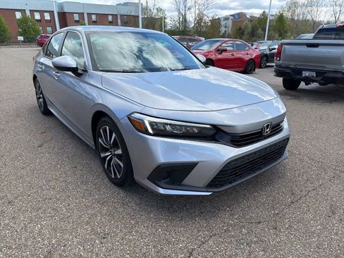 Used 2023 Honda Civic EX image 2