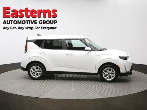 Used 2025 Kia Soul LX w/ LX Technology Package image 44
