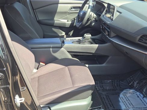 Used 2026 Nissan Rogue S FWD image 5