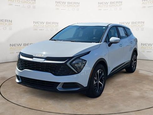 Used 2023 Kia Sportage EX FWD image 1