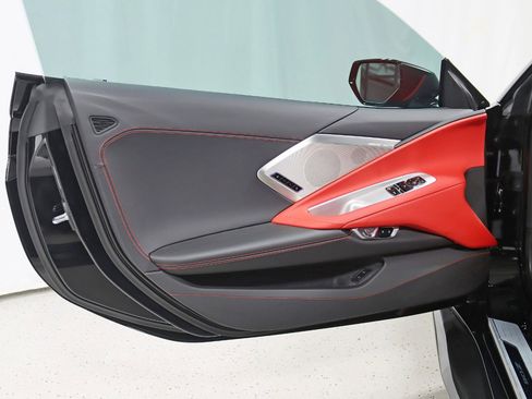 Used 2025 Chevrolet Corvette Z06 RWD image 39