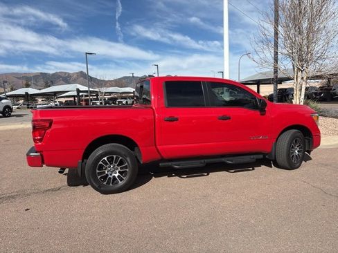 Certified 2024 Nissan Titan SV image 9