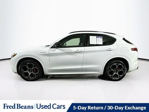 Used 2023 Alfa Romeo Stelvio Veloce AWD/4WD image 7
