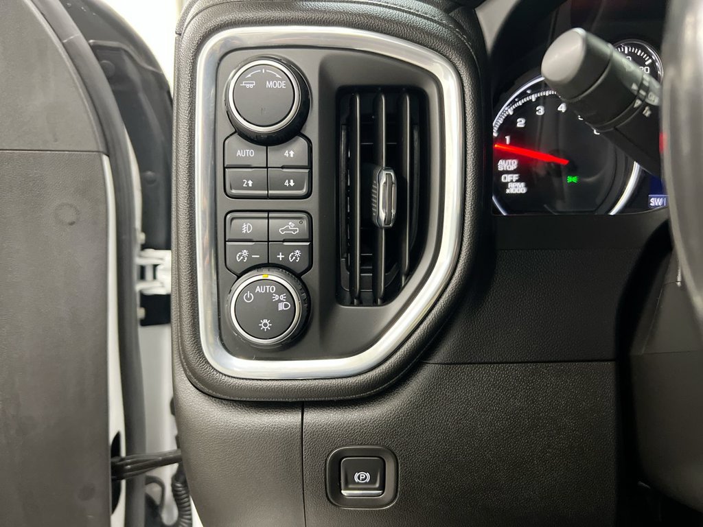 Used 2022 Chevrolet Silverado 1500 RST w/ Z71 Off-Road Package AWD/4WD image 18