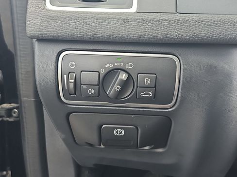 Used 2015 Volvo XC60 T6 AWD/4WD image 27