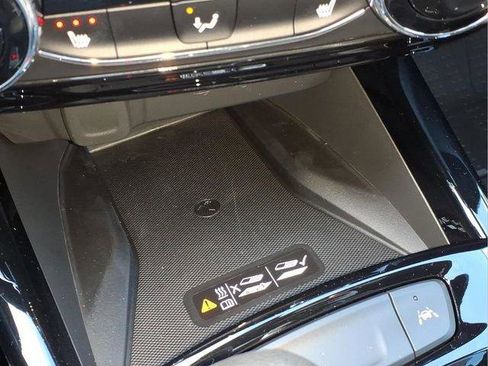 New 2026 Chevrolet Trax RS w/ Sunroof Package FWD image 21