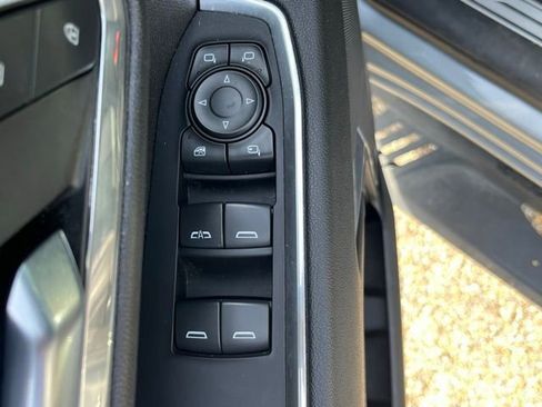 Used 2024 Chevrolet Silverado 2500 LT AWD/4WD image 5
