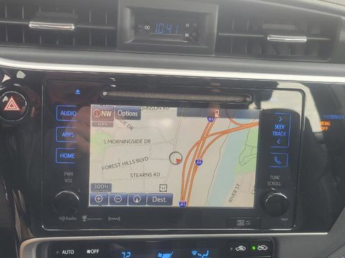 Used 2019 Toyota Corolla XSE image 18