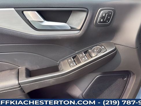 Used 2023 Ford Escape Platinum AWD/4WD image 33