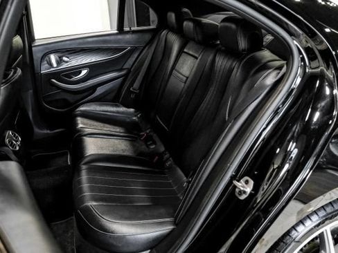 Used 2022 Mercedes-Benz E 450 4MATIC Sedan w/ Driver Assistance Package image 34