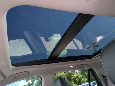 Used 2024 Honda Pilot Touring image 24