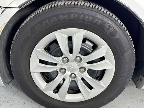 Used 2011 Hyundai Sonata GLS image 36