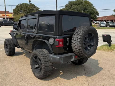 Used 2018 Jeep Wrangler Unlimited Sport S AWD/4WD image 2