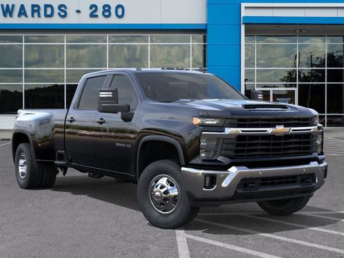 New 2026 Chevrolet Silverado 3500 LT image 7