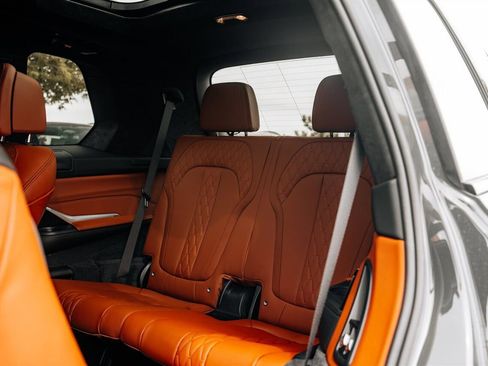 Used 2026 BMW X7 M60i image 40