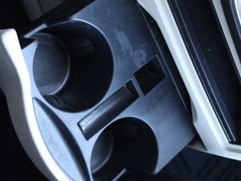 Used 2019 Dodge Grand Caravan SE w/ UConnect Hands-Free Group image 37