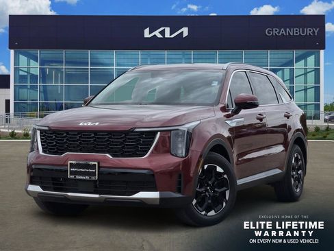 Certified 2025 Kia Sorento S FWD image 1