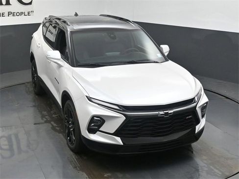 New 2025 Chevrolet Blazer RS w/ Driver Confidence II Package image 25