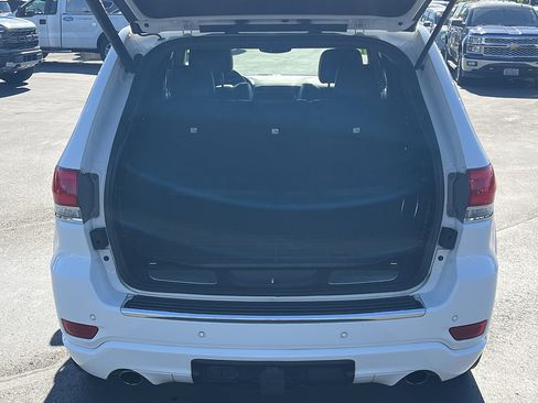 Used 2018 Jeep Grand Cherokee Overland AWD/4WD image 8