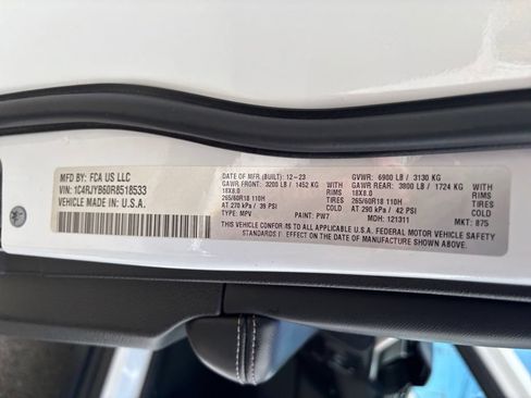 Used 2024 Jeep Grand Cherokee Limited 4xe AWD/4WD image 11