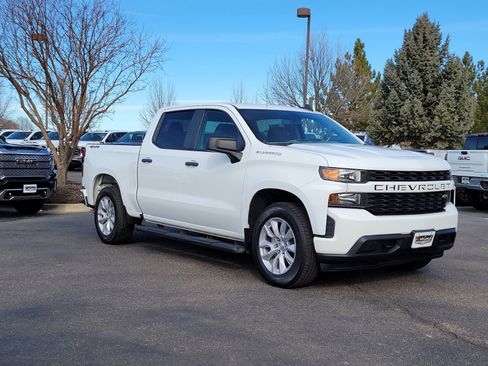 Used 2020 Chevrolet Silverado 1500 Custom w/ Custom Value Package image 1