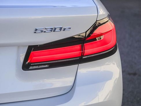 Certified 2023 BMW 530e w/ Convenience Package RWD image 7