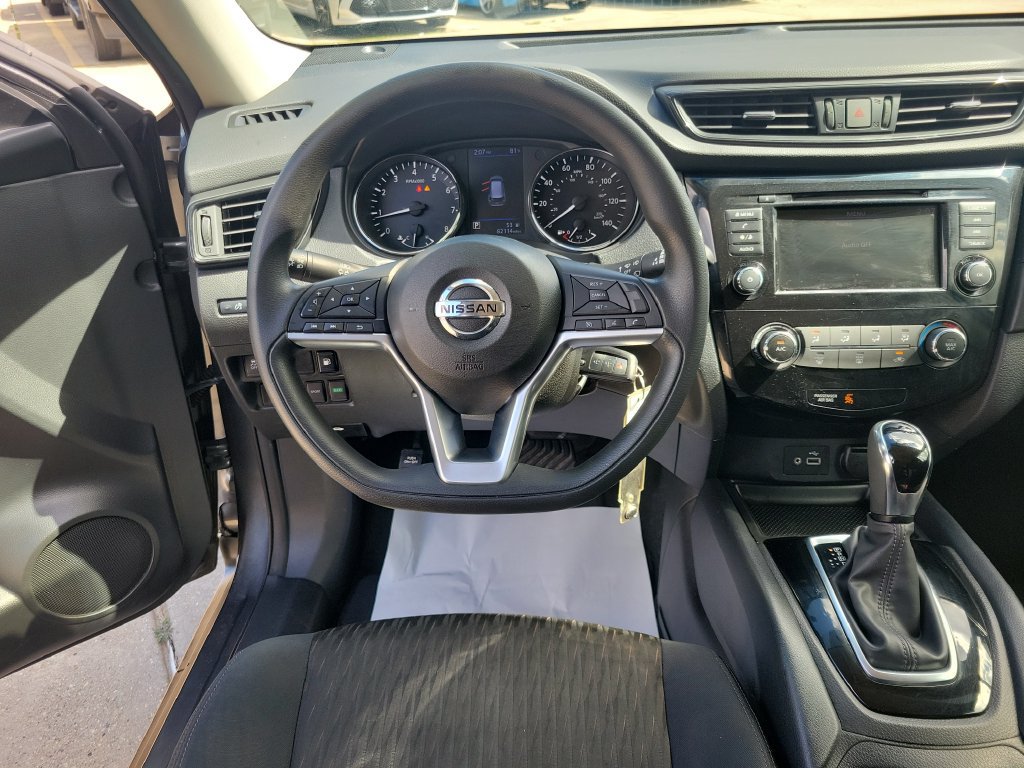 Used 2018 Nissan Rogue S FWD image 17