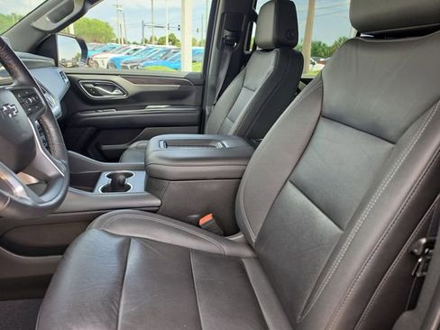 Used 2022 Chevrolet Suburban Z71 w/ Luxury Package AWD/4WD image 16