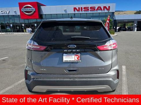 Used 2023 Ford Edge SEL image 4