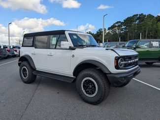 New 2025 Ford Bronco Outer Banks w/ Sasquatch Package video 2