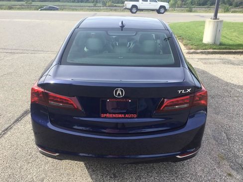 Used 2017 Acura TLX w/ Technology Package FWD image 7