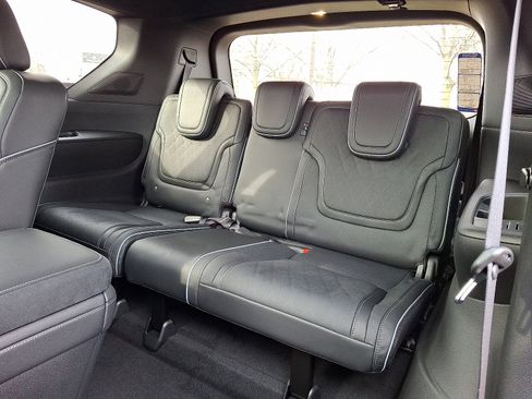 New 2026 INFINITI QX80 Autograph w/ Premium Cargo Package image 6