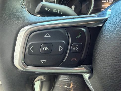 Used 2023 Jeep Wrangler Unlimited Sahara AWD/4WD image 14