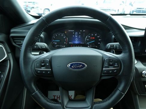 Used 2020 Ford Explorer XLT w/ Class III Trailer Tow Package image 28