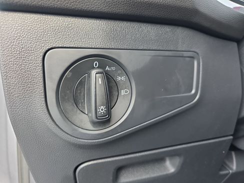 Used 2024 Volkswagen Tiguan S image 25