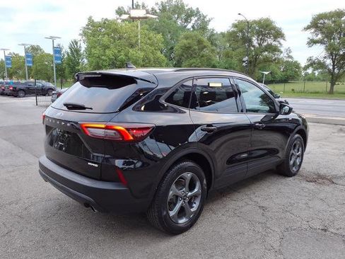 Certified 2025 Ford Escape ST-Line AWD/4WD image 3